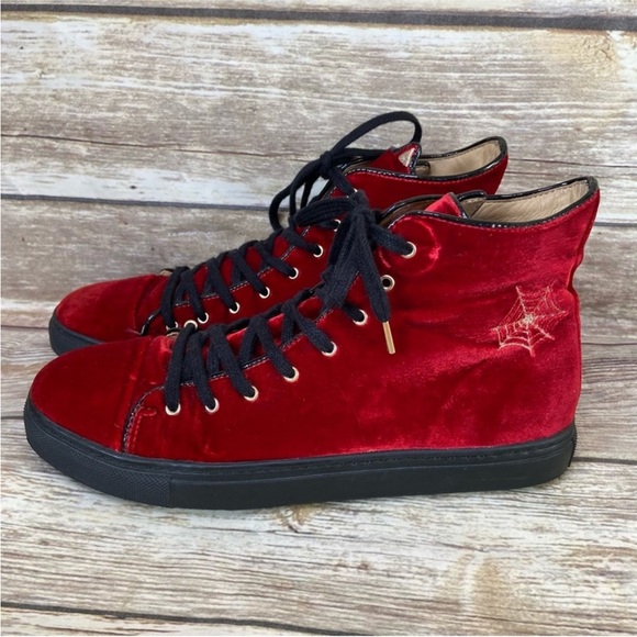 🐾✨ CHARLOTTE OLYMPIA “Purrfect” Red Velvet High-Top Sneakers – Size 8.5 ✨🐾 - Picture 9 of 10